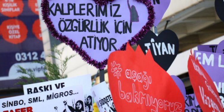 Dünya Emekçi Kadınlar Günü- Ankara’da binlerce kadın 8 Mart’ı kutladı