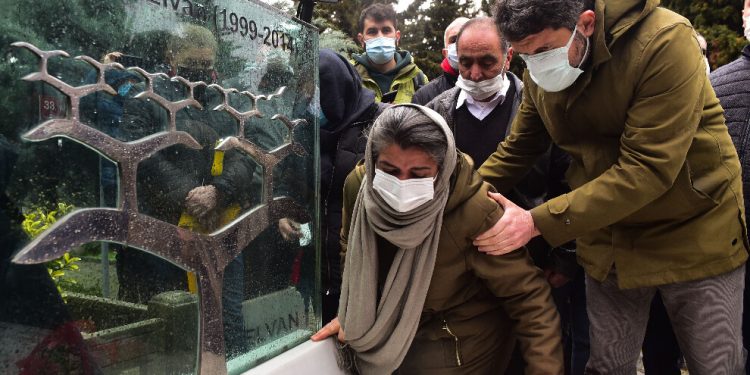 Berkin Elvan 7’nci yıldönümünde mezarı başında anıldı