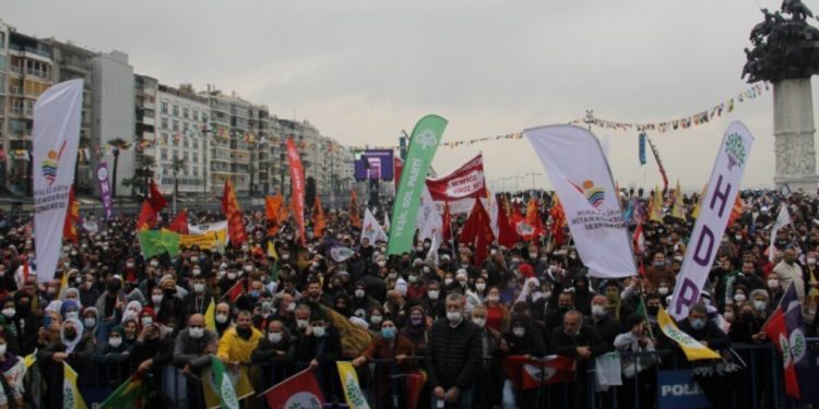 İzmir Newroz’u: Tarihte ne kadar Dehak varsa o kadar da Kawa var