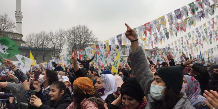 Bursa’dan Newroz mesajı; “Genç başladık, genç bitireceğiz”