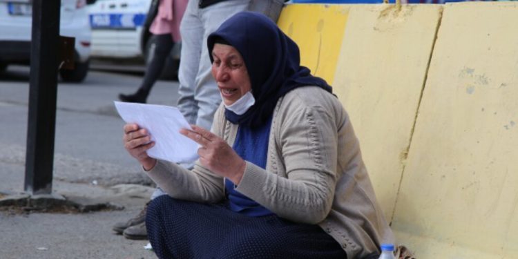 Anne Emine Şenyaşar’ın eylemi 14’üncü günde