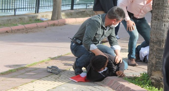 Adana Newrozu’nda rehin alınan avukat darp edildi