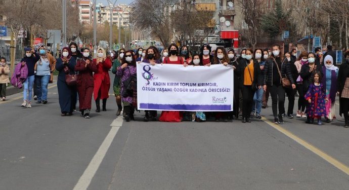 Dünya Emekçi Kadınlar Günü- ‘Erkek Egemenliği Yeneceğiz’