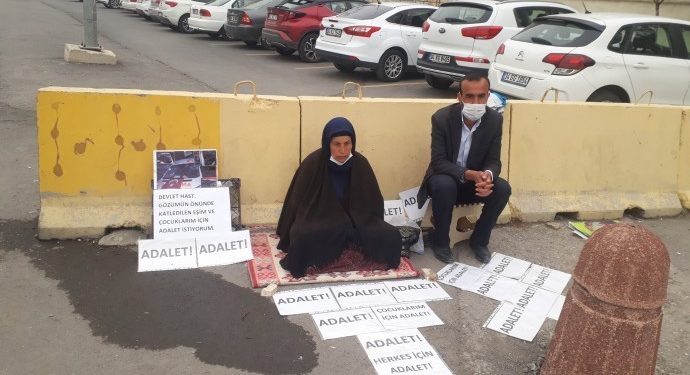 Anne Emine Şenyaşar ve oğlu Ferit Şenyaşar’ın eylemi 20’nci günde