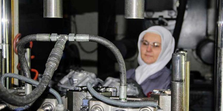 Dünya Emekçi Kadınlar Günü- Kadın işçilere 8 Mart kesintisi