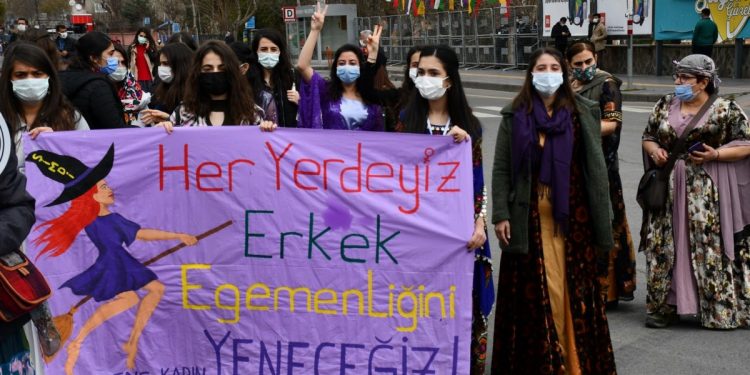 Dünya Emekçi Kadınlar Günü- ‘Erkek Egemenliği Yeneceğiz’
