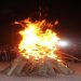 Genç kadınlar Mexmur’da Newroz ateşini yaktı