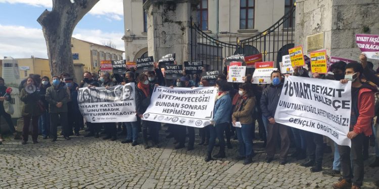 İÜ öğrencileri Beyazıt ve Halepçe katliamında yaşamını yitirenleri andı