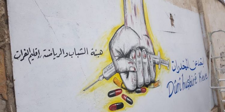 Kobanê gençliği bağımlılığa karşı duvarlara resim çizdi