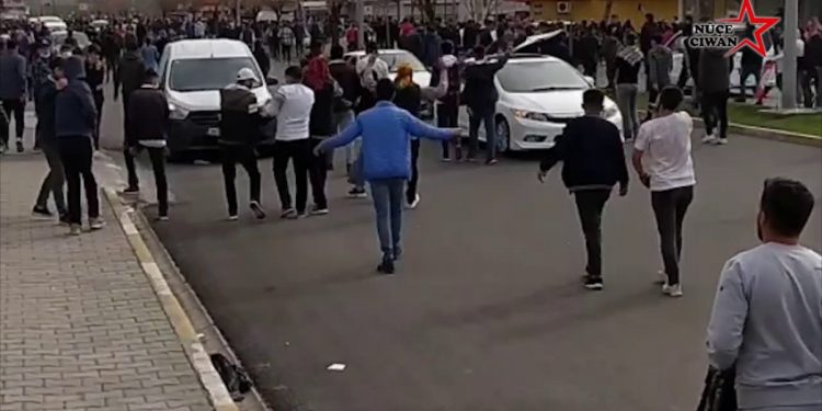 Êlih’de Newroz sonrası gençlik “Bijî Serok Apo” sloganı ile sokakları inletti