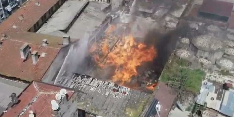 İstanbul Emniyet Müdürlüğü’ne ait depoda yangın çıktı