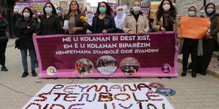 Wanlı kadınlar İstanbul Sözleşmesinin iptaline karşı alanlara çıktı