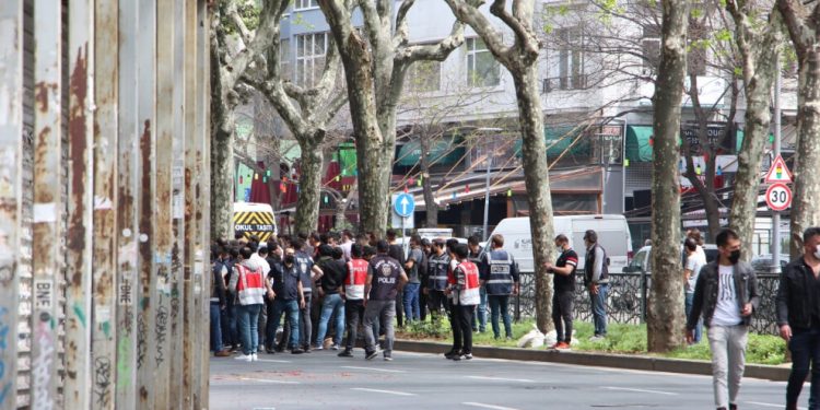 Yasağa rağmen işçiler ve emekçiler Taksim Meydanı’na ulaştı