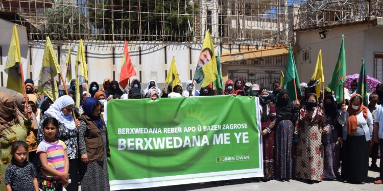 Qamişlo’da genç kadınlar öncülüğünde işgal protestosu