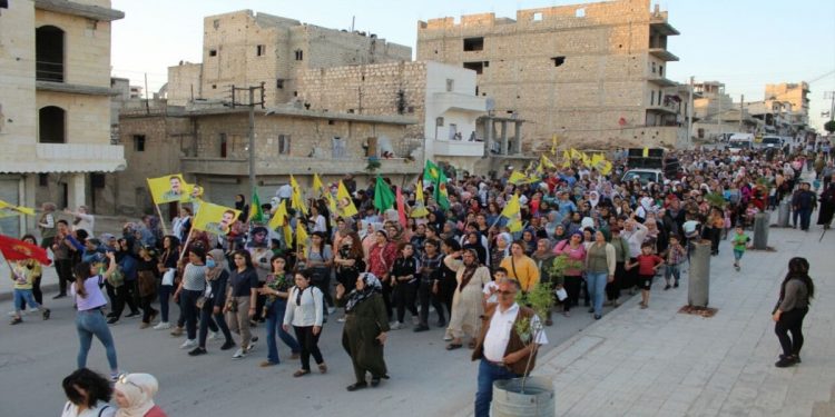 Heleb gençliği: Bu mücadele asla kırılmayacak ve mutlaka zafere ulaşacaktır