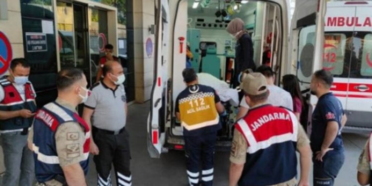 İşgalci Türk devleti mültecilerin içinde olduğu bir aracı taradı