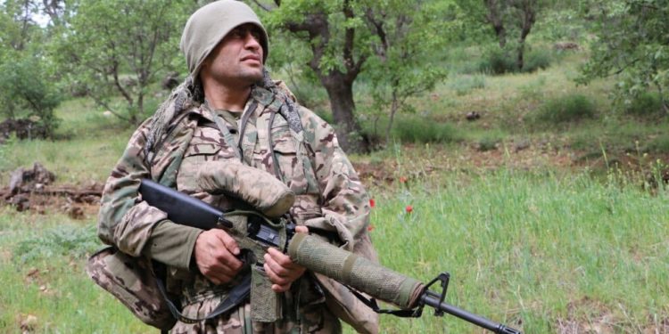 Savaş tünellerine girmek isteyen işgalcilere gerillalardan büyük darbe