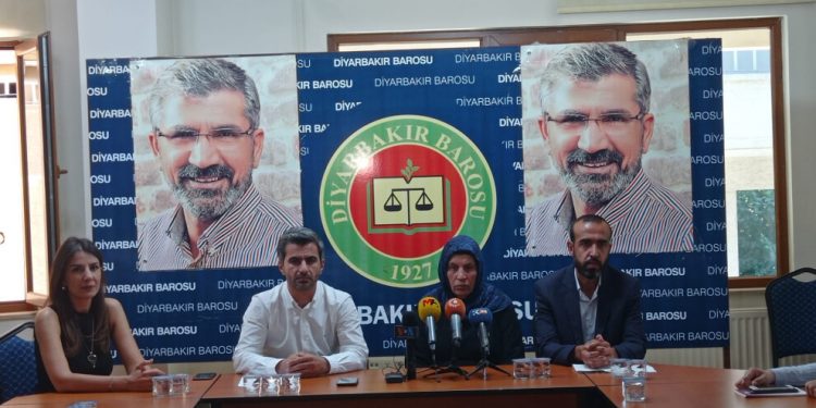 Şenyaşar ailesi Amed’de ziyaretler gerçekleştirdi