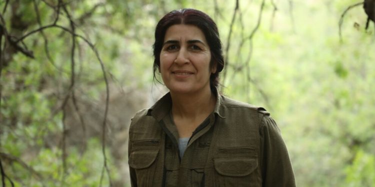 Batûfa Çekdar: Kadın gücü, YJA Star kimliği direnişin tüm mevzilerinde görülüyor