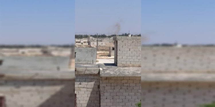 YENİLENDİ – İşgalci TC ve çeteleri sivil alanları füzelerle vuruyor