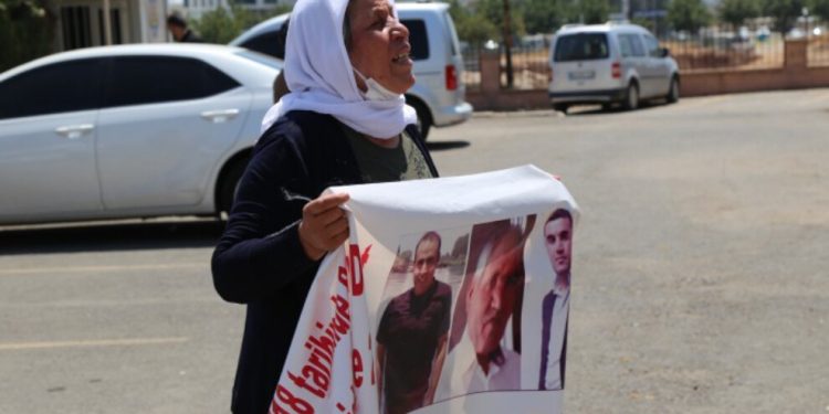 Faşist polis bir kez daha Şenyaşar ailesine saldırdı