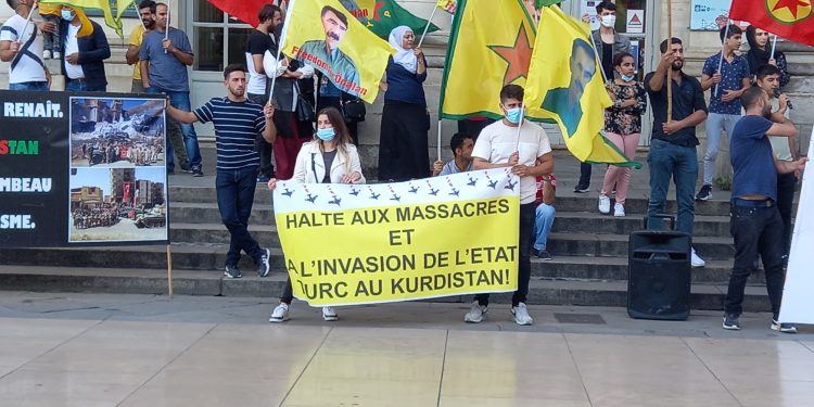 Bordeaux’da gençler Şengal saldırısını protesto etti