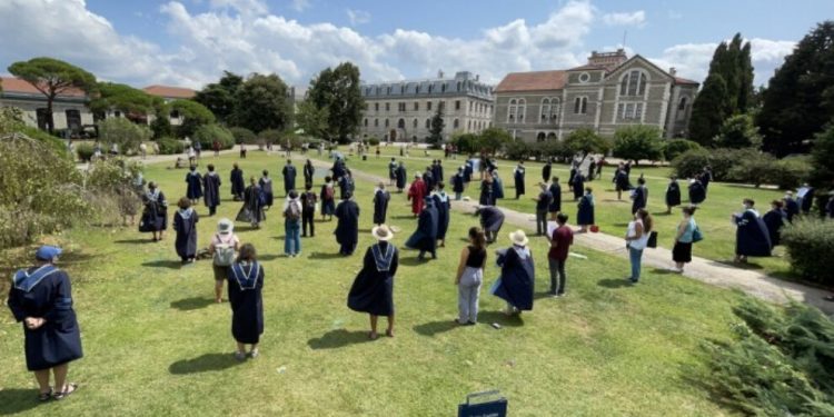 Faşist polis Boğaziçi’nde öğrencilerin eylemine saldırdı – 8 kişi rehin alındı