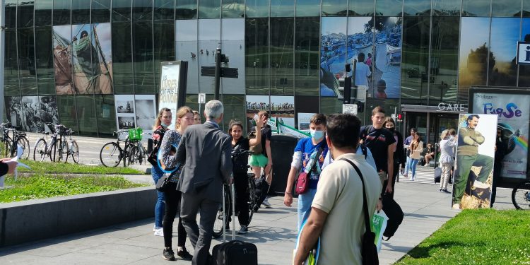 Strasbourg’da gençler Önder Öcalan’ı halka tanıttı