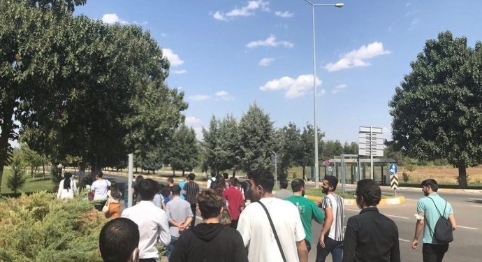 Dicle Üniversitesi öğrencilerinden rektörlüğe toplu dilekçe