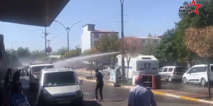 Lîce’de çok sayıda kişi rehin alındı