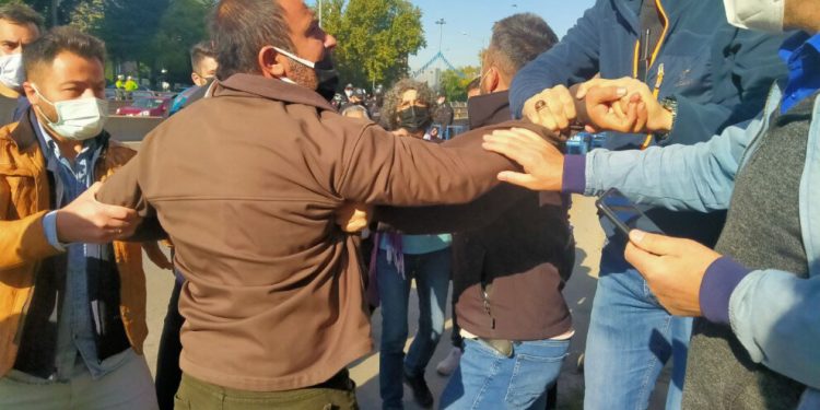 Faşist polis 10 Ekim Katliamı anmasına saldırdı; Çok sayıda kişi rehin alındı