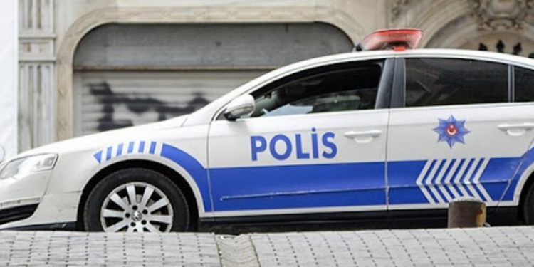 HBDH’dan İzmir’de polis aracına silahlı eylem