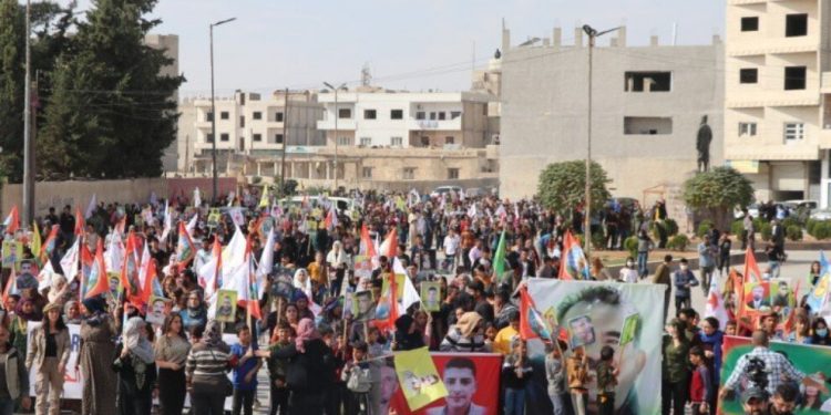 Kobanê halkı alanlarda; Öz gücümüzle alanlarda olacağız