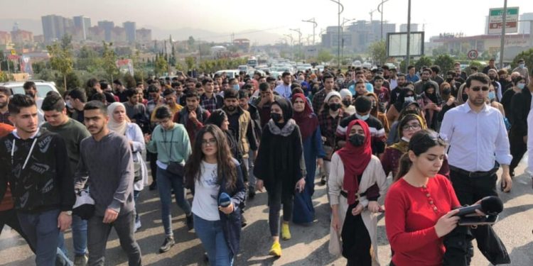 Kürdistan’da öğrenciler Eğitim Bakanlığı’nı protesto etti