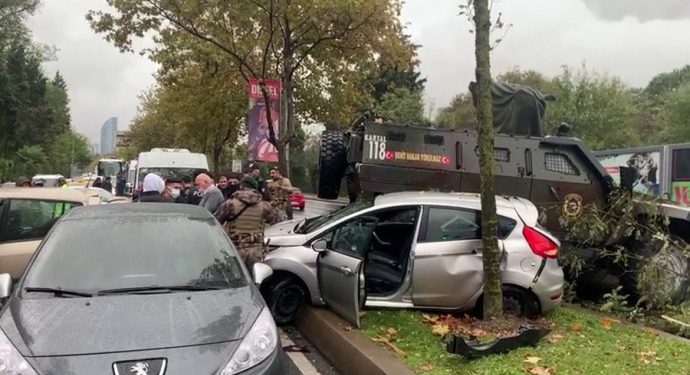 İşgalci TC’nin zırhlı araçları vahşet saçıyor; 6 araca çarpan zırhlı 3 kişiyi yaraladı