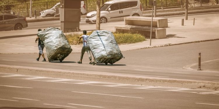 Ankara’da ‘kağıt toplamak yasak’ gerekçesiyle 5 atık kağıt işçisi gözaltına alındı