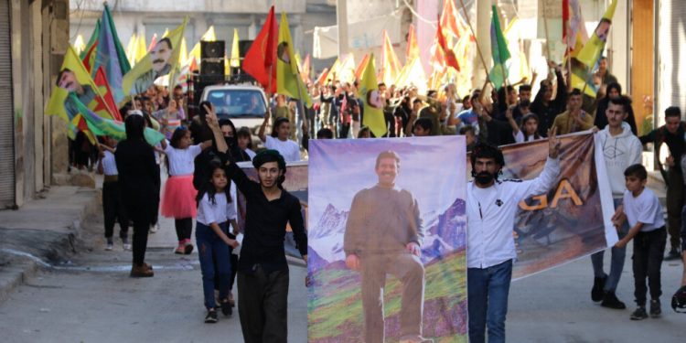 Heleb’te işgale karşı halk gençlik öncülüğünde alanlara çıktı