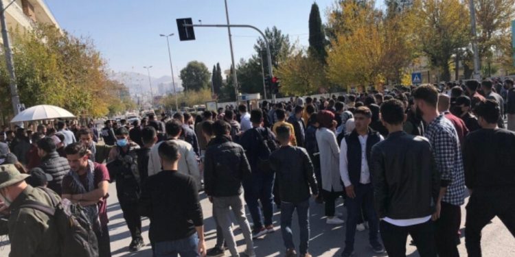 KDP çok sayıda öğrenciyi kaçırdı, bir üniversiteyi ablukaya aldı