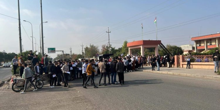 Başur’da öğrencilere polis şiddeti – Polis her yerde işkenceci!