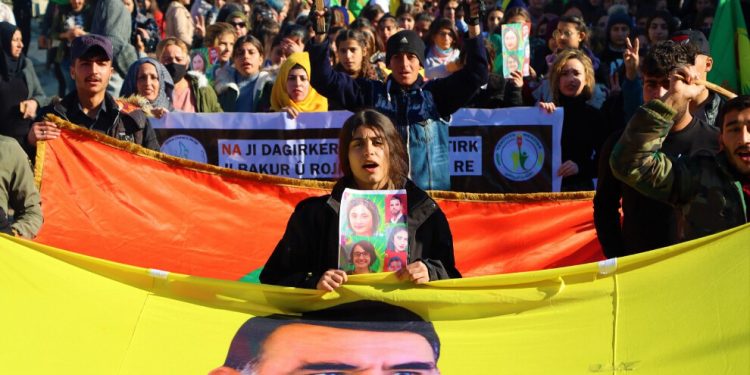 Qamişlo Kantonu’nda işgalci TC saldırılarına karşı halk alanlara çıktı