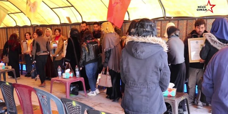 Kobanê’de şehitler için taziye çadırı – “Şehitlerimizin intikamını alacağız”