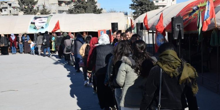 Kobanê’de Ciwanên Şoreşger öncülüğünde başlatılan çadır eylemi 2. gününde