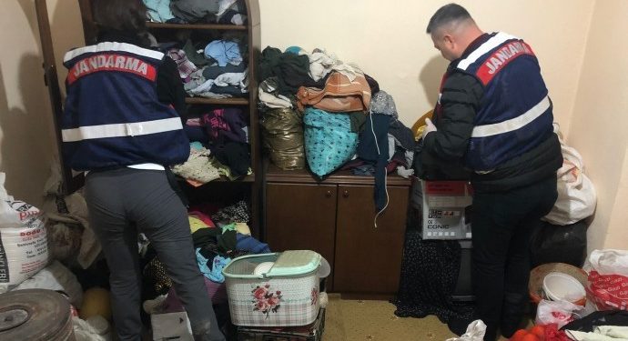 4 ilde ev baskını; 8 kişi rehin alındı