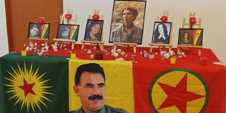 Lavrio’da üç devrimci Kürt kadın için anma