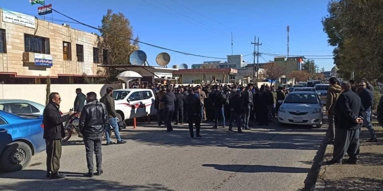 Başûr halkı elektrik ve su kesintilerine karşı ayakta