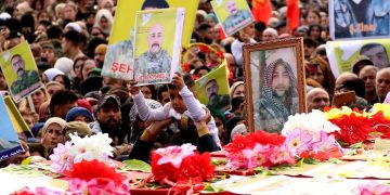 Şehitleri binler sonsuzluğa uğurladı