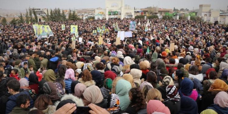 Amûdê halkı şehitlerini uğurladı