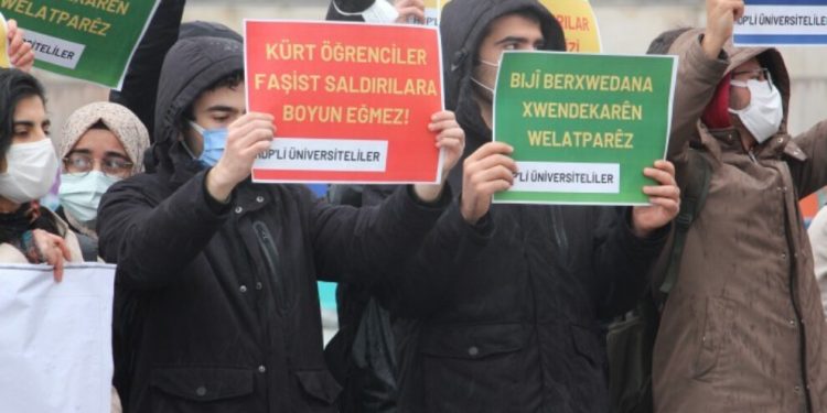 HDP’li üniversite öğrencileri: Irkçı saldırılara meşru savunma ile karşılık vereceğiz!