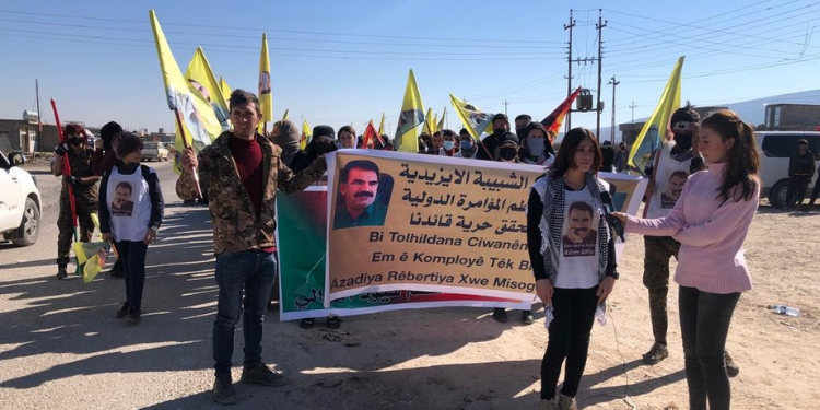 Gençler ve genç kadınlar Irak ordusunun engellemelerine rağmen yürüyüşe başladı