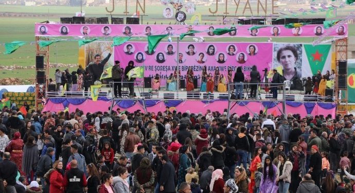 Kuzey ve Doğu Suriye’nin birçok kentinde 8 Mart coşkusu